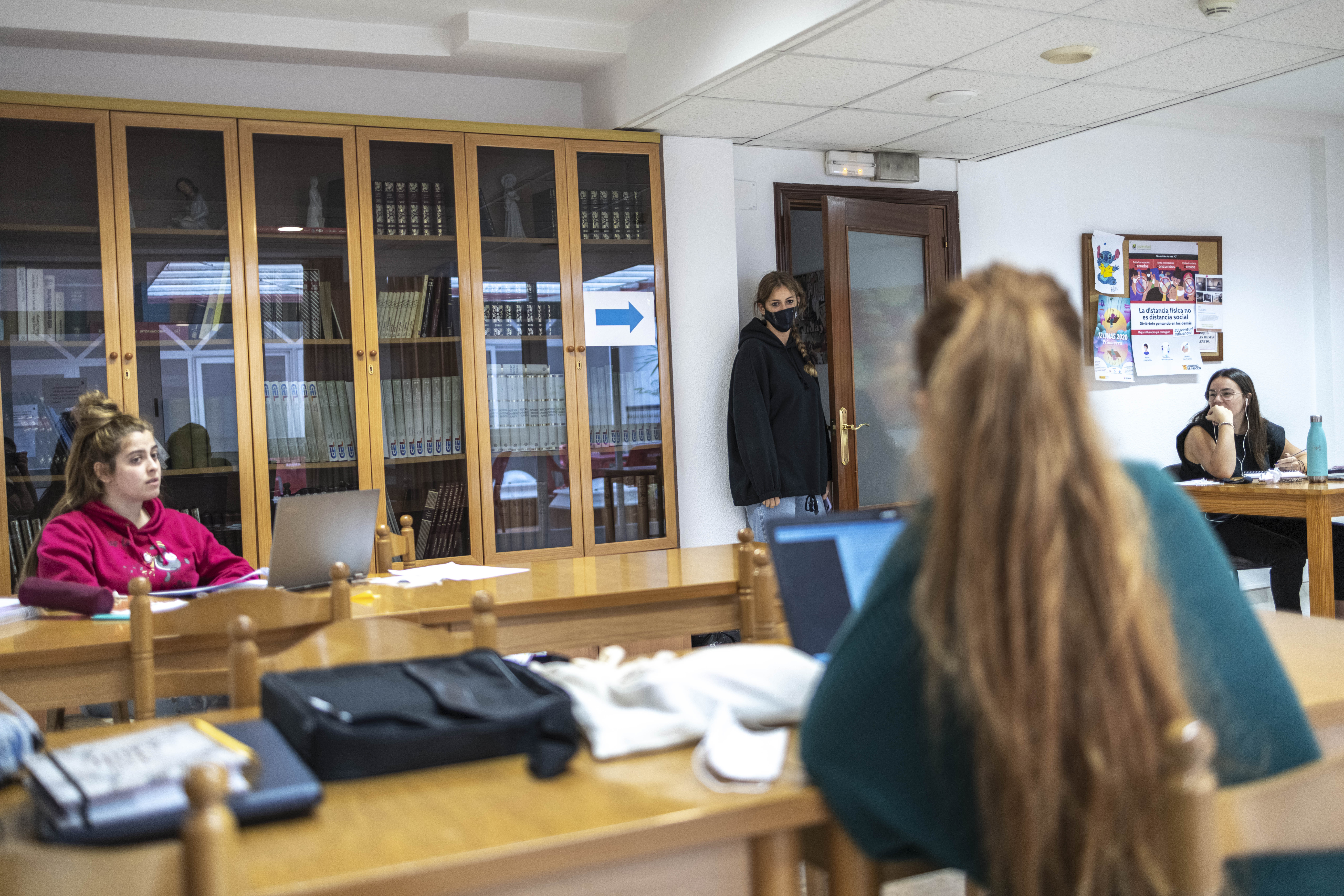 254 BIBLIOTECA - Residencia estudiantes